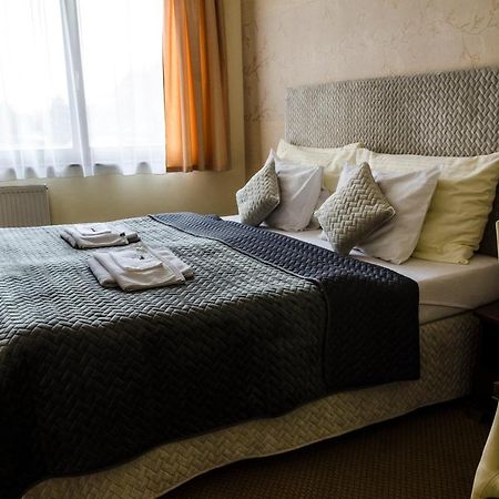 Hotel Rokoko Košice Buitenkant foto