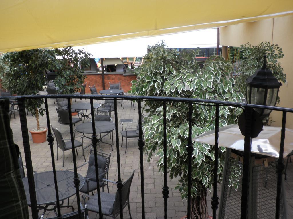 Hotel Rokoko Košice Buitenkant foto