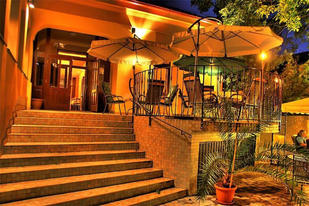 Hotel Rokoko Košice Buitenkant foto