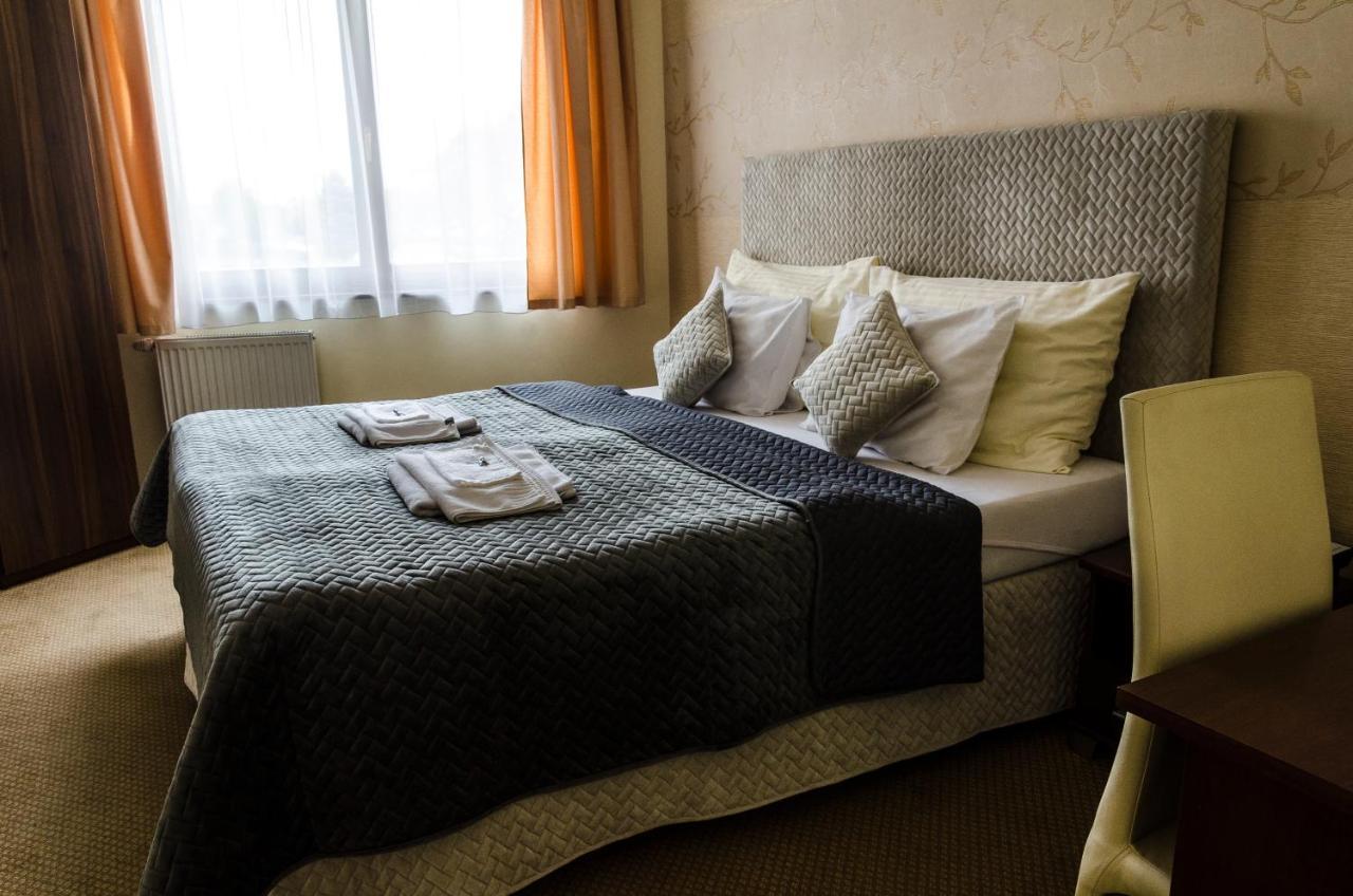Hotel Rokoko Košice Buitenkant foto
