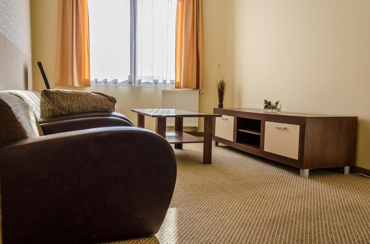 Hotel Rokoko Košice Buitenkant foto