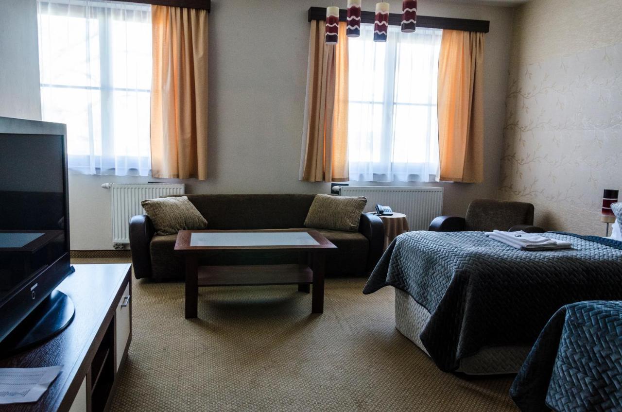 Hotel Rokoko Košice Buitenkant foto